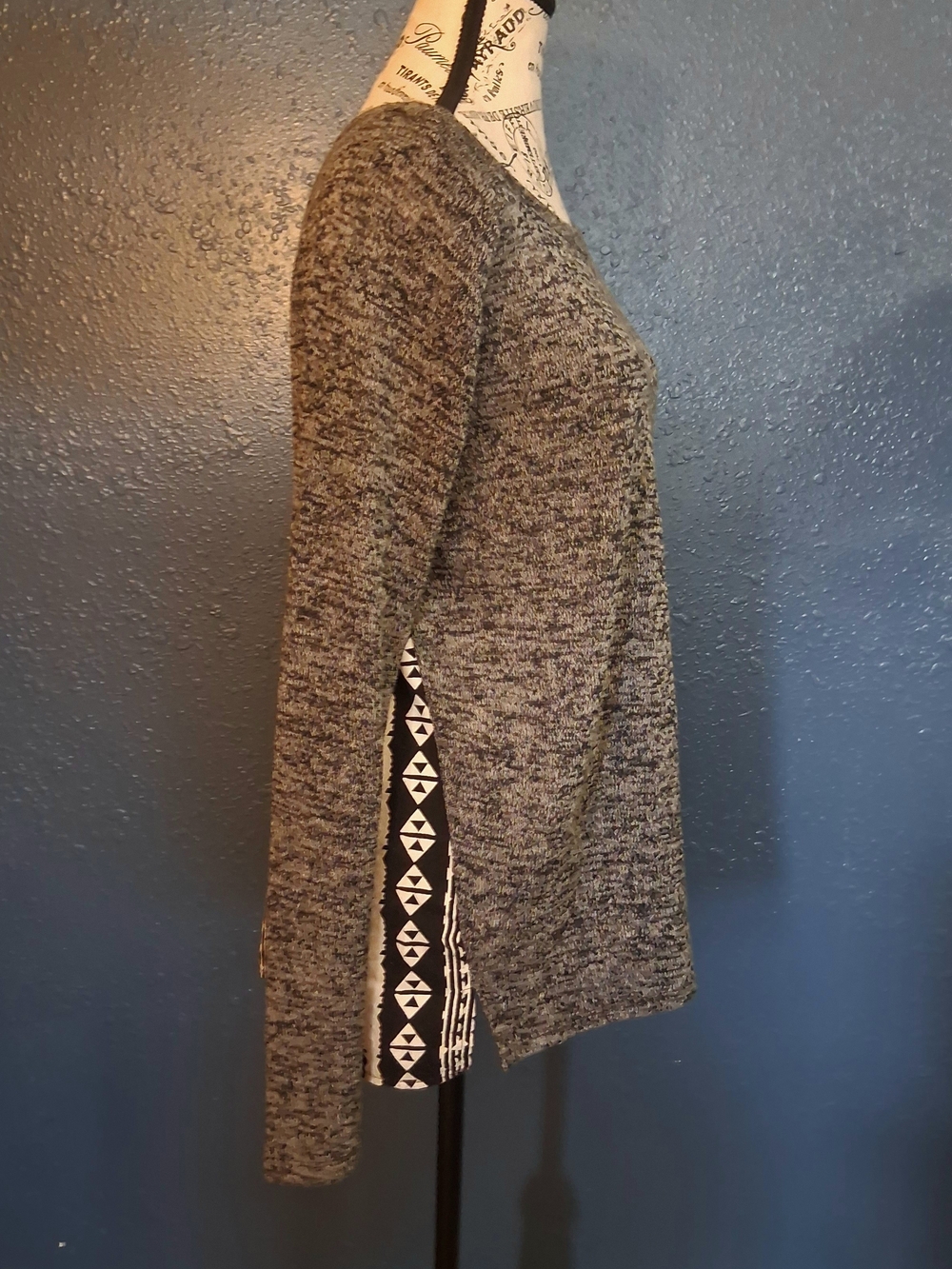 Allison Brittney Womens Gray Sweater W Black & White Aztec Side Back Panel XL